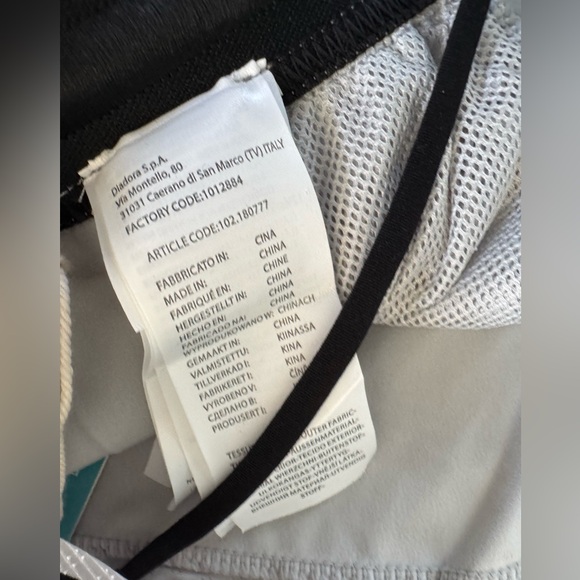 (NWT) Diadora Shorts Icon 9’’ Size: M - Picture 8 of 12